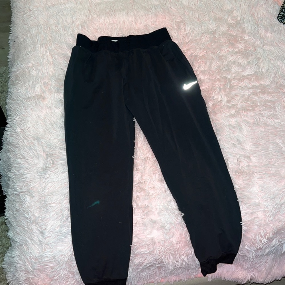 Nike joggers women